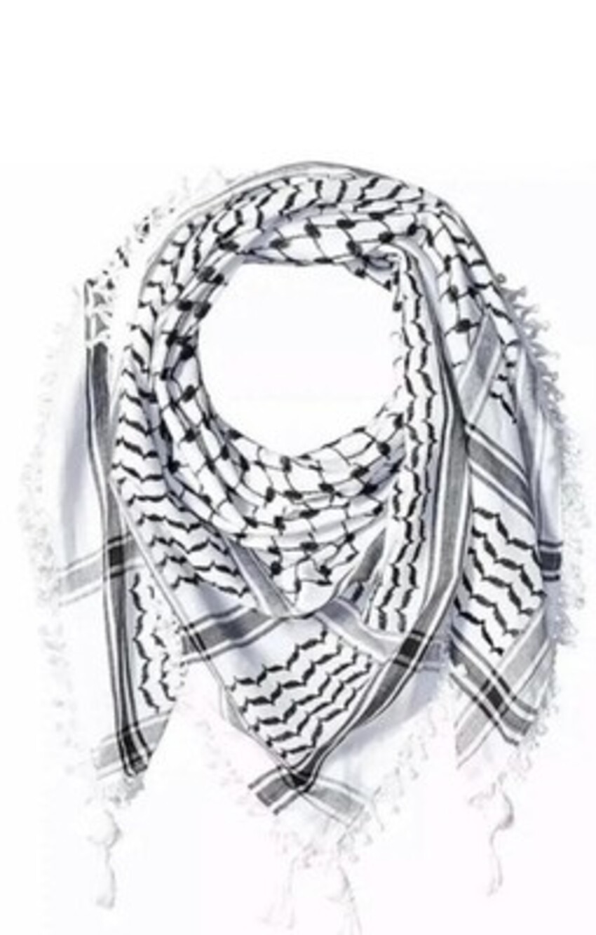 Keffiyeh (Palestinian Seller) White & Black Thick fringes and long Tassels